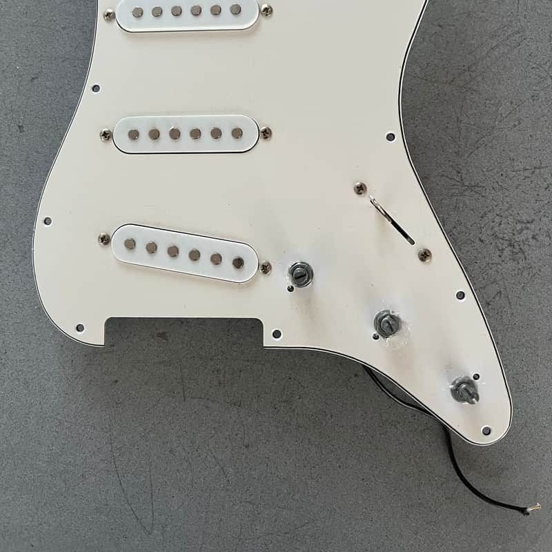 2009 Squier Strat Pickguard Fully Loaded White