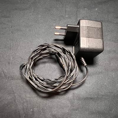 Moog MF-101 Moogerfooger Low Pass Filter  - rare 2011/2012 WHITE EDITION * very good condition * + original adapters Effect pedal / FX pedal image 11