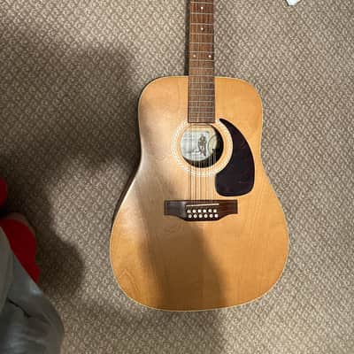 Art & Lutherie Wild Cherry Satin Lacquer with T-60 travilite quality case image 1