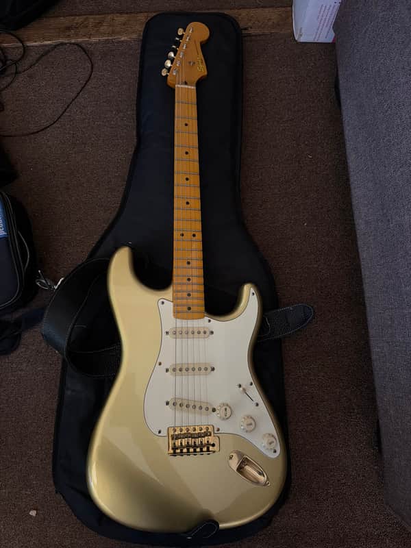 Fender FSR 60th Anniversary American Standard Stratocaster Aztec