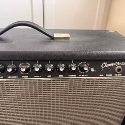 Fender Champion 100 2-Channel 100-Watt 2x12" Solid State Guitar Combo 2013 - 2024 - Black image 3