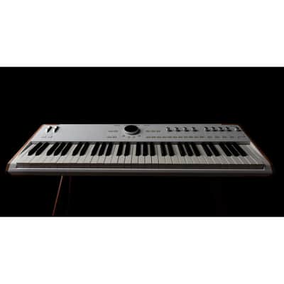Arturia Astrolab 61-Key Stage Keyboard with 1300 Onboard Presets Bild 5