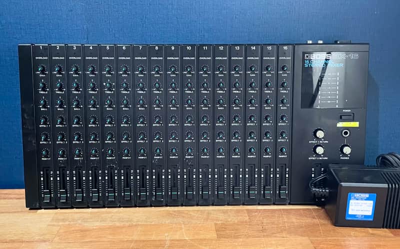 Boss BX-16 16-Channel Stereo Mixer | Reverb Canada