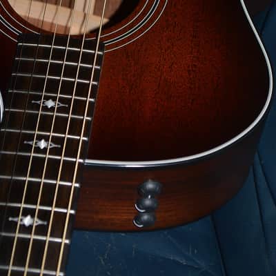 Taylor 324ce 2019 - Sunburst image 4
