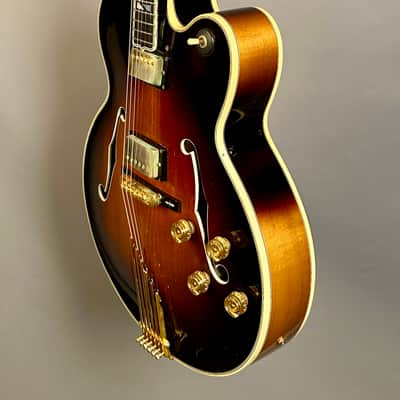 Gibson Super V CES 1980 - Sunburst image 8