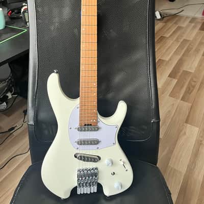 Ibanez ICHI10-VWM Ichika Nito Signature Quest 2021 - Vintage White Matte image 3