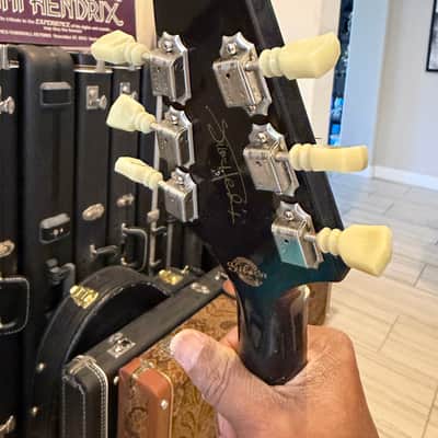 Immagine Gibson Custom Shop "Inspired By" Jimi Hendrix Psychedelic Flying V 2006 - Psychedelic Black - 12