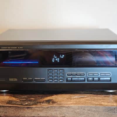 Technics SL-MC4 Compact Disc Changer (circa 2001) image 1