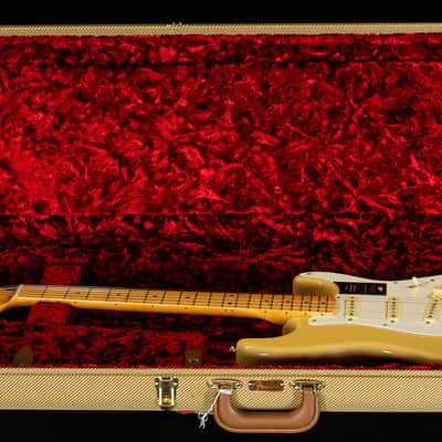 Fender American Vintage II 1957 Stratocaster Maple Fingerboard Vintage Blonde (621) image 7