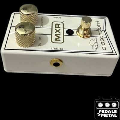 MXR Distortion + Randy Rhodes - White/Gold - X18555 image 5