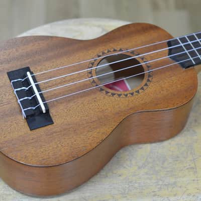 Kala KA-15S Satin Mahogany Soprano Ukulele image 8