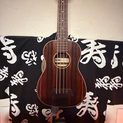 Kala UBASS with Round Wound strings image 3