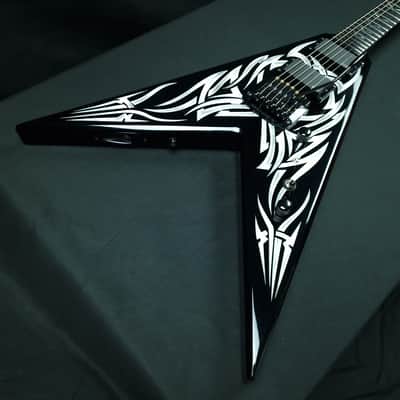 B.C. Rich KKV Kerry King Signature Speed V 2008 Made in Korea Onyx with White Tribal Graphic Neck Thru Kahler EMG 81 85 Slayer guitar image 3