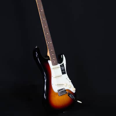 Fender Player II Stratocaster, Rosewood FB, 3-Color Sunburst image 8