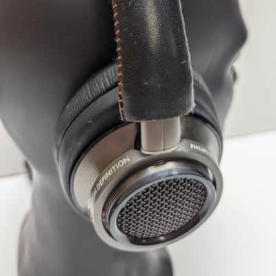 Philips L2BO/27 Fidelio High Fidelity Headphones with Mic 2014 - Black image 2