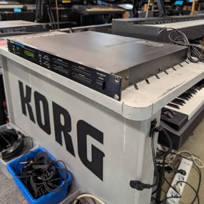 Roland R8M image 5