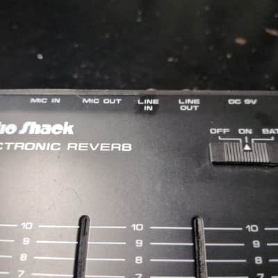 Realistic Radio Shack Analog Overdrive 32-1110 BBD Electronic Reverb - Black image 5