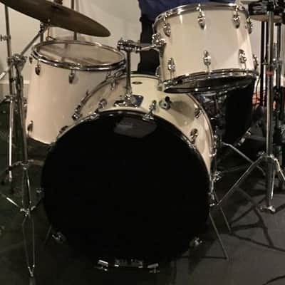 Slingerland No. 140 (Standard Tom-Tom) 1978-1979 - White Glossy image 4