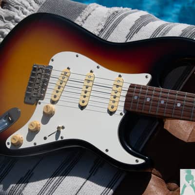 Immagine 1985 Tokai  Goldstar Sound TST-60 - 60's Strat Copy - Three Tone Sunburst _ Made in Japan - Pro Set Up w Perfect Frets/Action/Intonation! - 12