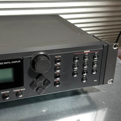 E-MU Systems ESI-32 Rackmount 32-Voice Sampler image 6