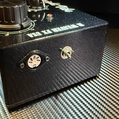 R Weaver FX Midnight Vibe with Shin-Ei 5 Pin speed control expression pedal, year 2022. image 3