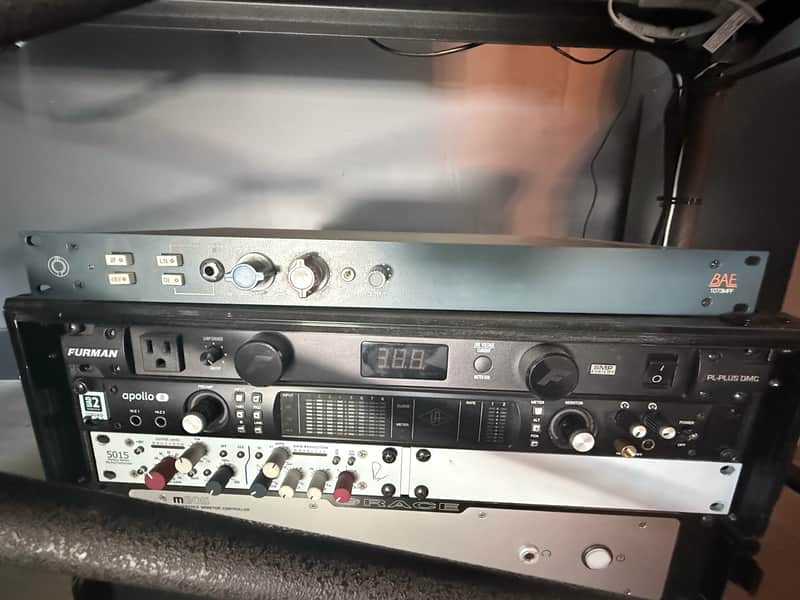BAE 1073MP Single Channel with PSU - Blue image 1