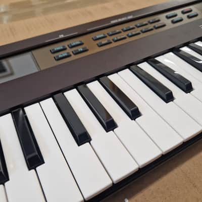 Yamaha Reface DX Mini Mobile Keyboard 2015 - Present - Black image 4