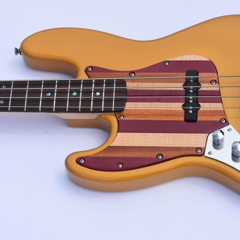 Ankh Instruments 4 string, Jazz Bass, Left Hand, Woodie 2022 Gold Metalic image 1