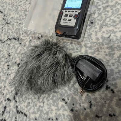Zoom H4n PRO Handy Digital Multitrack Recorder 2010s - Silver / Black image 2