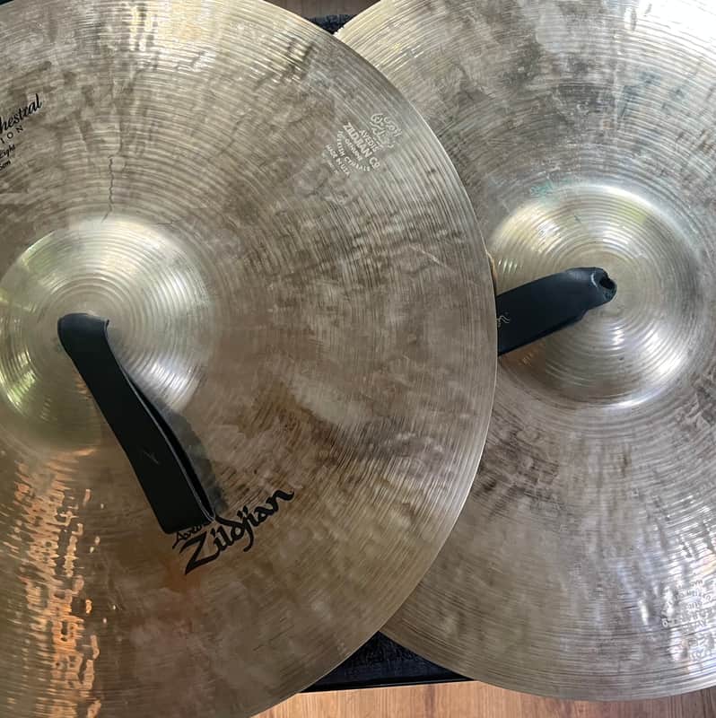 Zildjian 18" Classic Orchestral crash Cymbals image 1