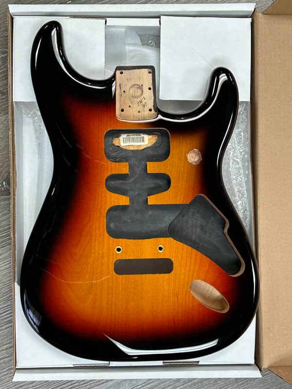 Fender Deluxe Strat Replacement Body Alder 3TS - Sunburst image 1