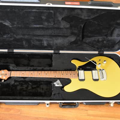 Ernie Ball Music Man James Valentine, 2018, OHSC, Great condition, Gold metallic image 3