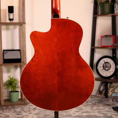 Godin 5th Avenue CW Kingpin II - Rosewood Fingerboard, Cognac Burst image 8