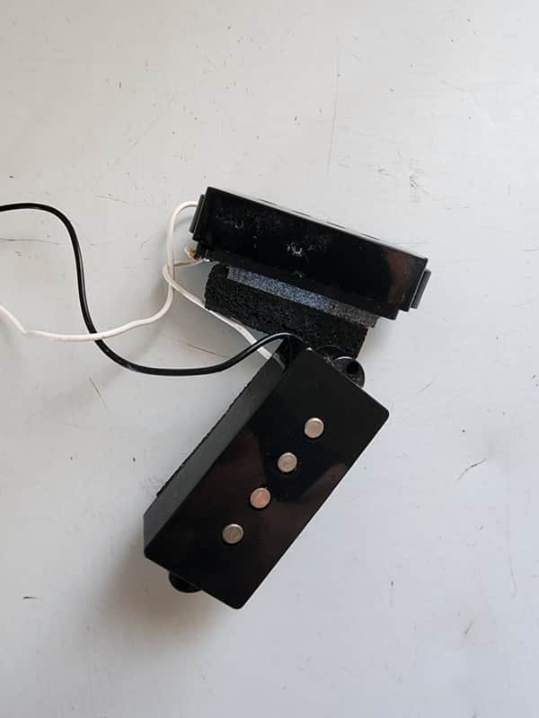 Fender P-bass pickups- Black image 1