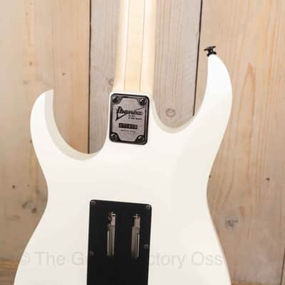Ibanez RG550 Limited Edition 2026 - WHF White Flat image 6