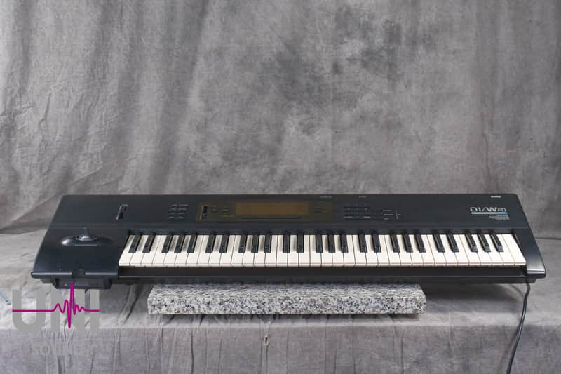 KORG 01/W FD Music Workstation Synthesizer in Good Condition | Reverb