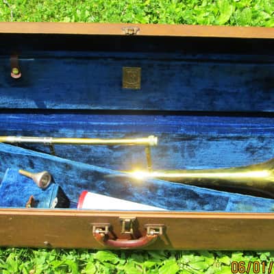 Bach Stradivarius Model 6 (VII) 1949, Gold, Mute, Mouthpiece, Case image 1