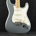Mint Fender '68 Stratocaster DLX Closet Classic - Aged Blue Ice Metallic