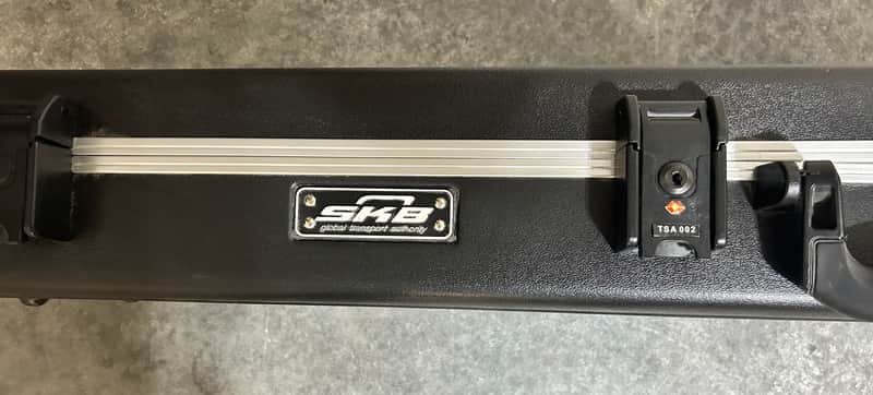 SKB 56 LP-Style Molded Guitar Case image 1