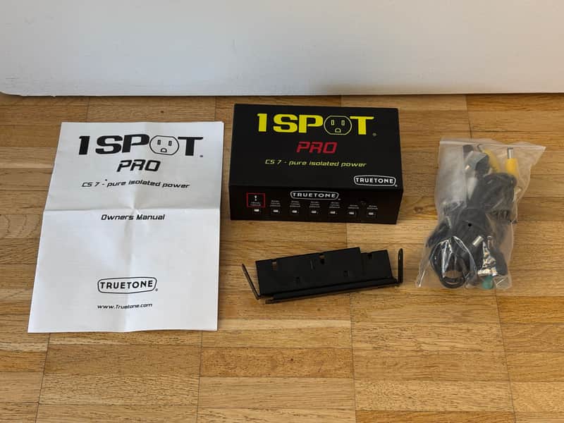 Truetone 1 SPOT Pro CS7 Power Supply 2010s - Pedaltrain Bild 1