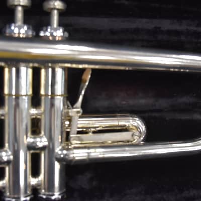Getzen 590-S Capri Bb Silver Trumpet with First Valve Trigger image 7