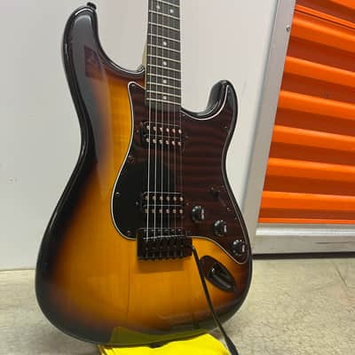 Squier Bullet Stratocaster HH Sunburst w/ Tremolo & Fender Case image 3