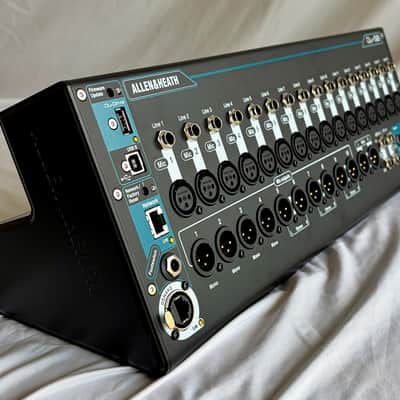 Allen & Heath QU-SB Portable Rack-Mountable Wireless Digital Mixer 2017 - Present - Black image 2