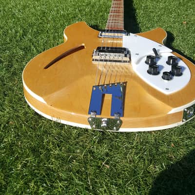 Rickenbacker 360V64  1996 Mapleglo. image 7