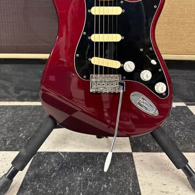Fender MIM Standard Stratocaster with Maple Fretboard 2001 Midnight Wine image 3