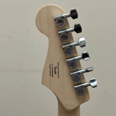Squier Sonic Stratocaster Sienna Sunburst image 10