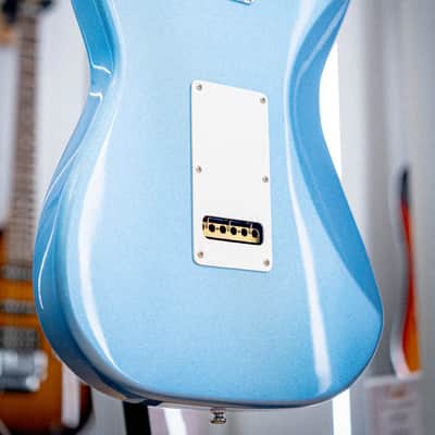 G&L Tribute Legacy HSS Lake Placid Blue RW image 9