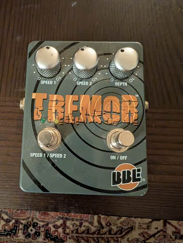 BBE Tremor 2010s - Black image 1