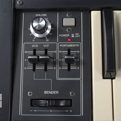Roland SH-2 Analog Synthesizer w/Hard case in Very Good condition image 13