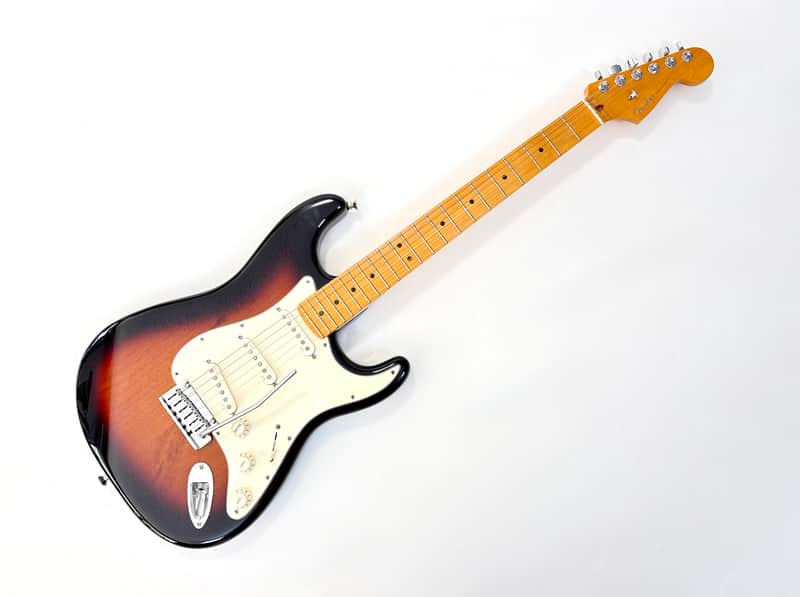 Fender American Deluxe Stratocaster V-Neck with Maple Fretboard